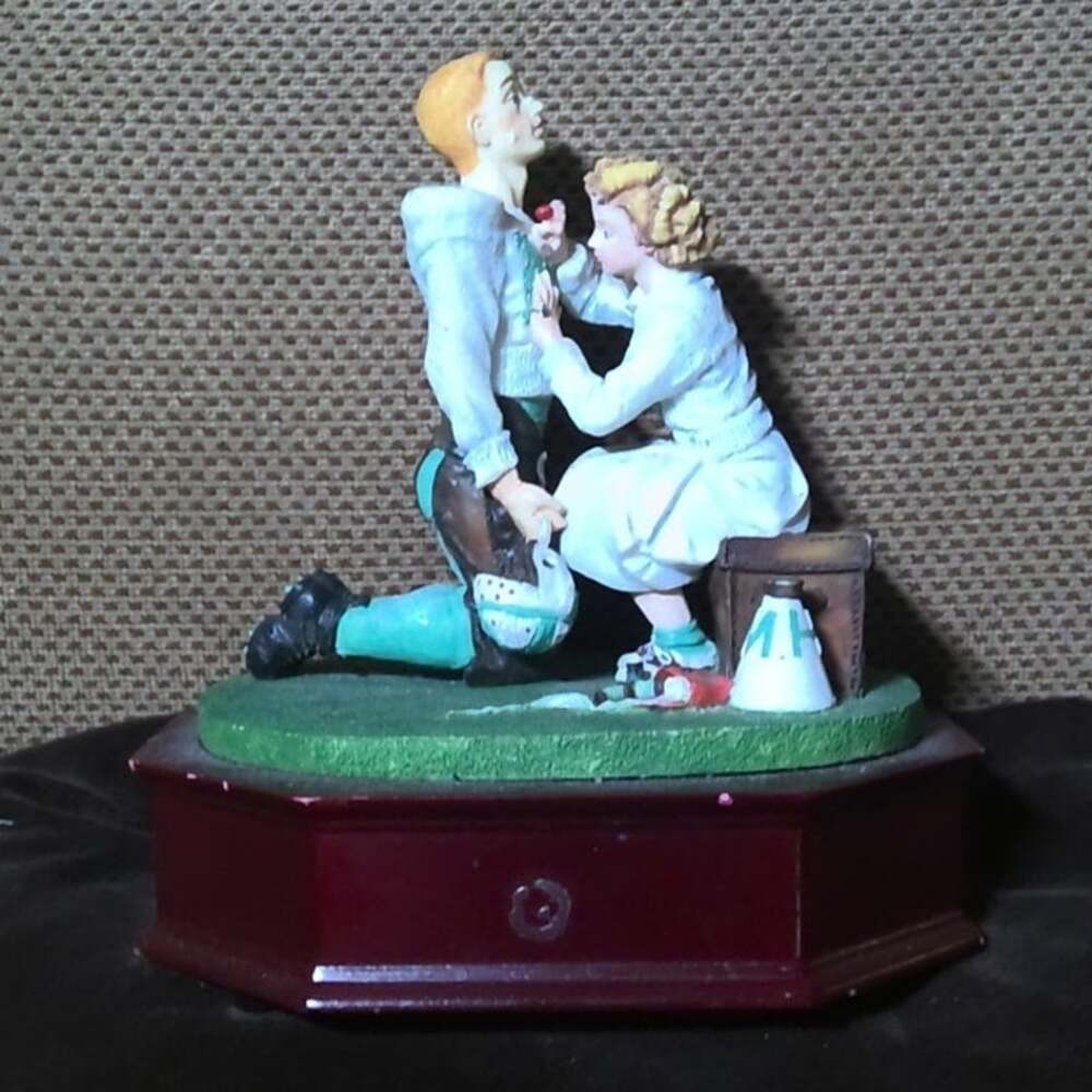 VTG Norman Rockwell Football Hero San Francisco Music Box Notre Dame Fight Song